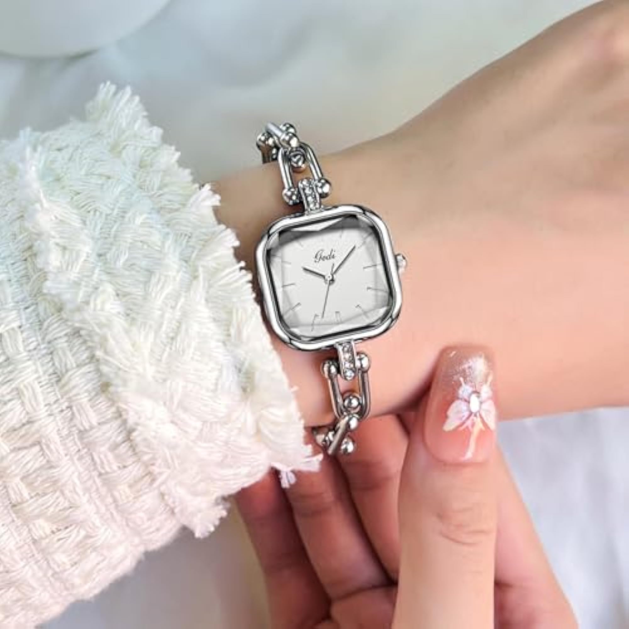 Women's Light Luxury Bangle-Style Square Quartz Watch, Gift
